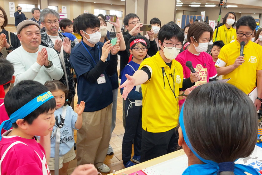 審判が指した勝者は